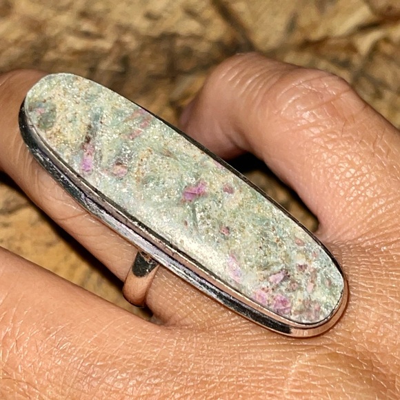 Oversize Ruby Fuschite Ring Size 7 3/4 - Picture 2 of 6